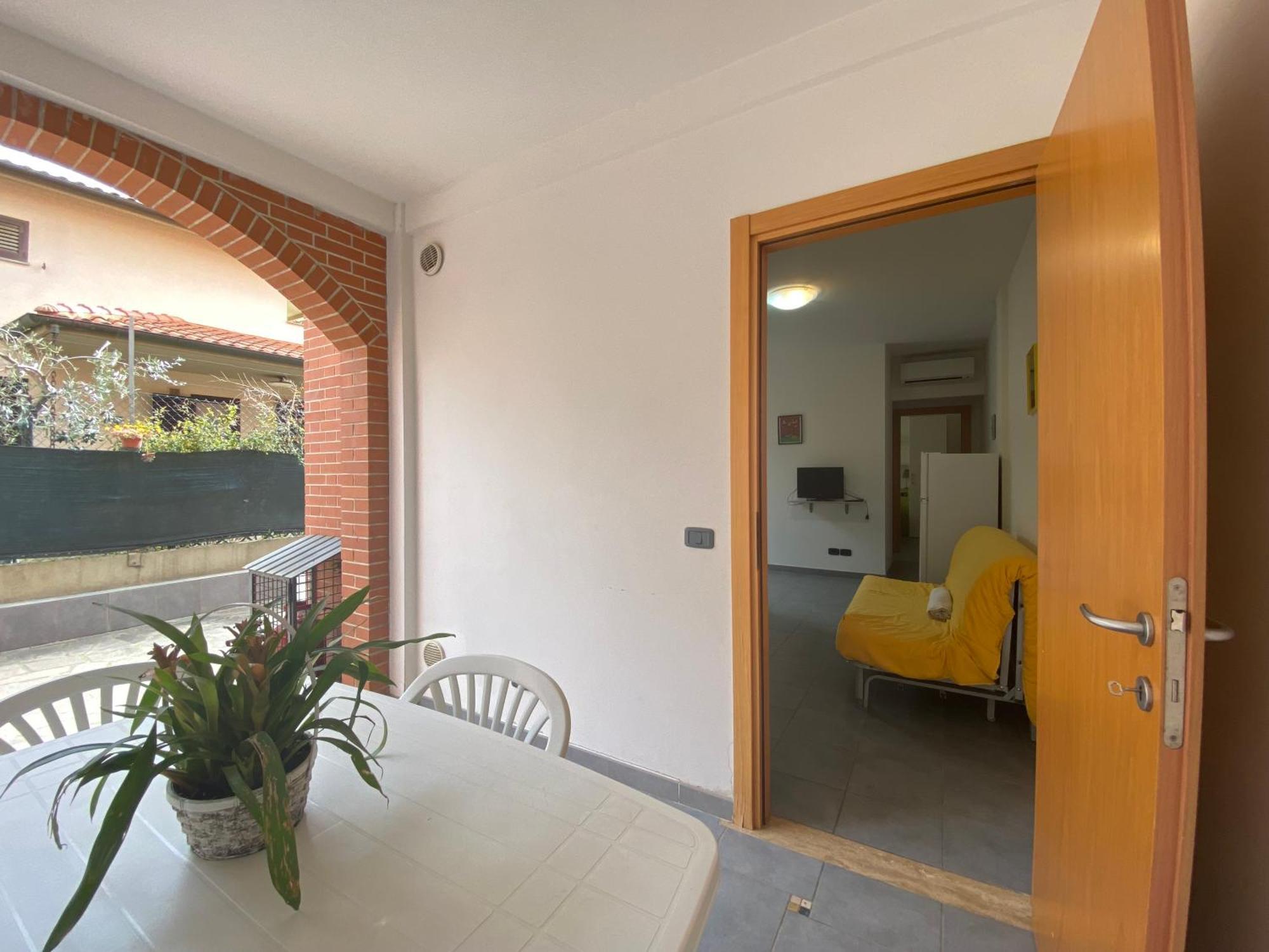 I Portici Appartamenti Marina di Grosseto Exterior foto